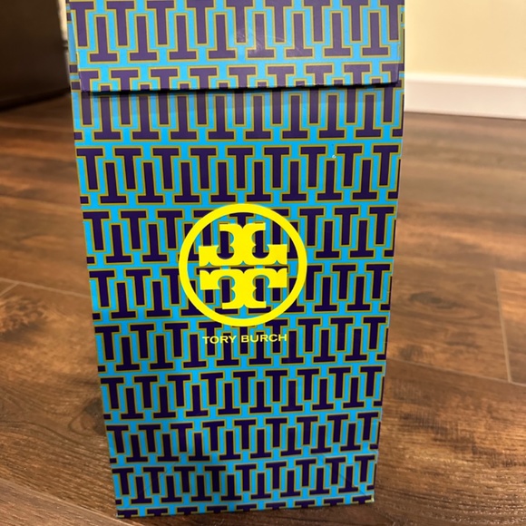 Set of Tory Burch Shopping Bags and Shoe Box!!! - Picture 7 of 9